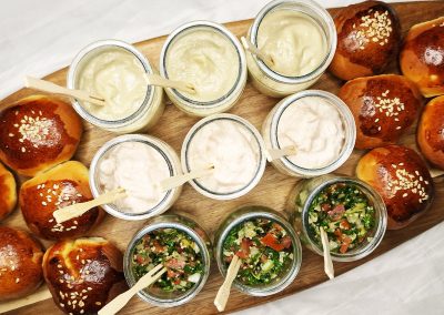 Mini verrines de caviar d'aubergine, tarama et taboulé libanais